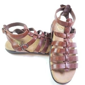 Earth Shoes Women's 8 Leather Strappy Buckle